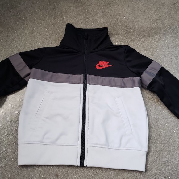 2T Nike Jacket - Picture 2 of 7